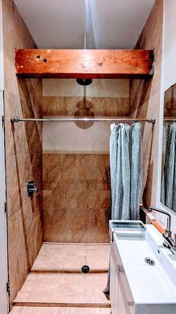 0BR/1BA In Law Adu · Brisbane photo 5