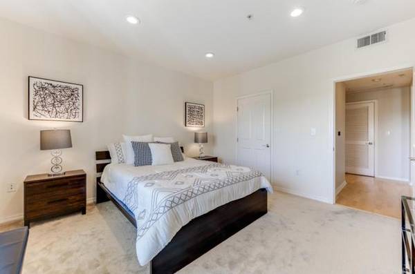Apartments on Lick Mill Blvd · Santa Clara photo 5