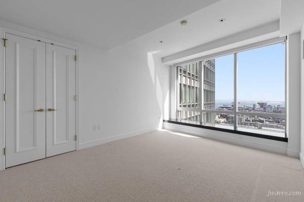 2BR/3BA Condo · San Francisco photo 5