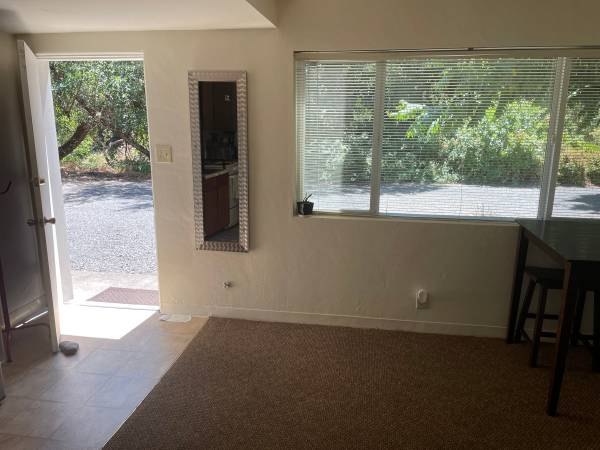 0BR/1BA Single Family House on Fourth St. · Santa Rosa photo 3