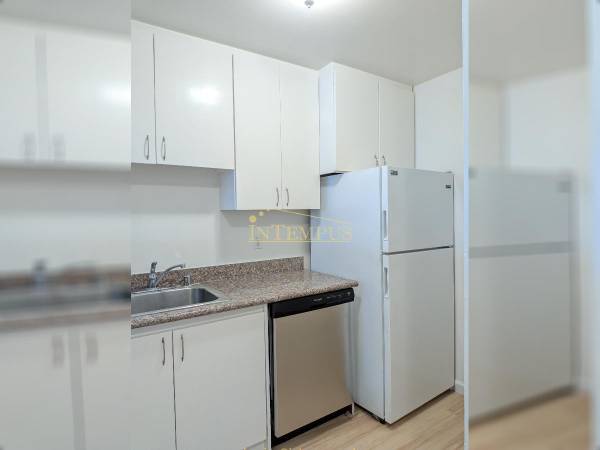2BR/2BA Condo on Frisbie Ct · Concord photo 2