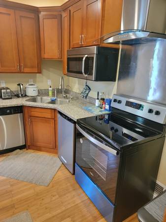 0BR/1BA In Law Adu on Oakcrest Court · Cupertino photo 3
