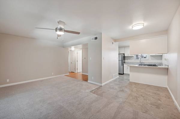 Apartments on Paseo Padre Pkwy · Union City photo 3