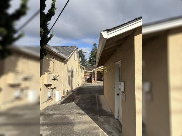Apartments on Tyrella Ave · Mountain View photo 2