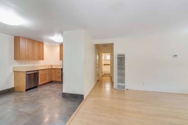 2BR/1BA Apartment · Richmond photo 4