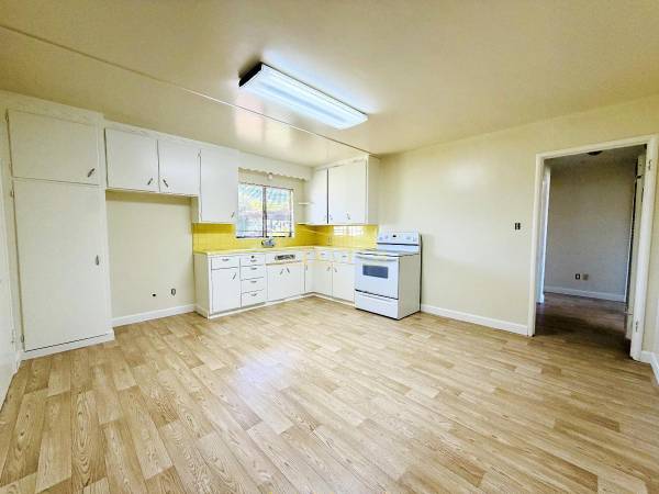 Houses on La Sierra Way · Gilroy photo 3