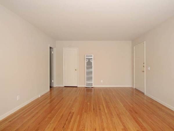 Apartments on Forest Ave · Palo Alto photo 2