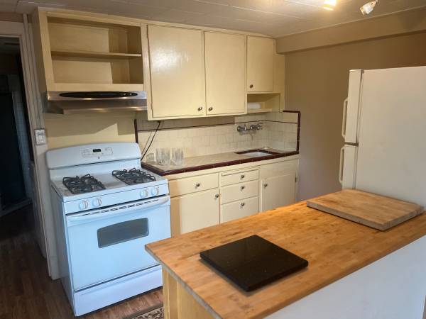 0BR/1BA Apartment · San Rafael photo 2