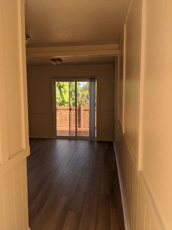 1BR/1BA Apartment on El Camino Real · Burlingame photo 2