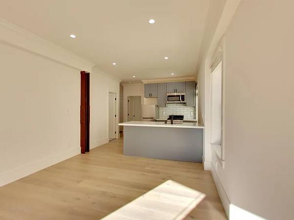 1BR/1BA Apartment on Taylor St · San Francisco photo 5