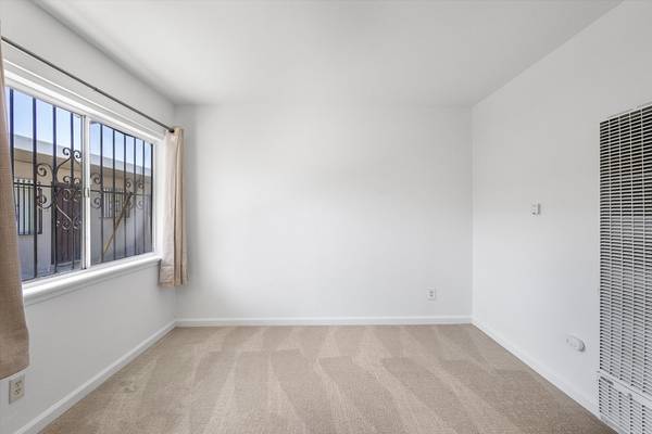 1BR/1BA Apartment on E 25th St Unit 1847 E. 25th St. · Oakland photo 3