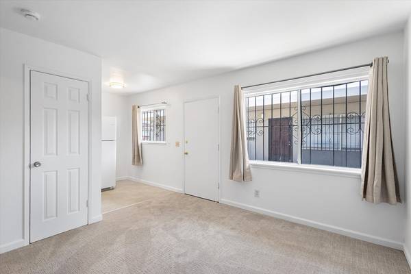 1BR/1BA Apartment on E 25th St Unit 1847 E. 25th St. · Oakland photo 4