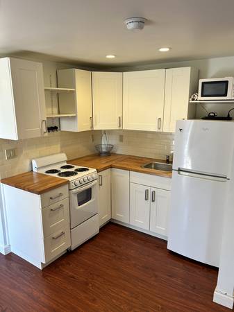 0BR/1BA Apartment · Berkeley photo 4
