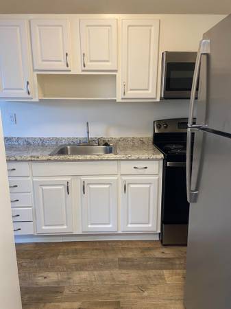 0BR/1BA Apartment · Mountain View photo 3