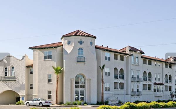 1BR/1BA Apartment on El Camino Real · Santa Clara photo 3