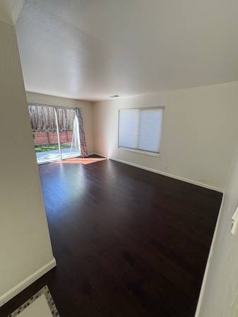 2BR/2BA Apartment · Walnut Creek photo 3