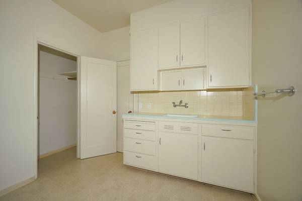 0BR/1BA Apartment on Cowper Street · Palo Alto photo 5
