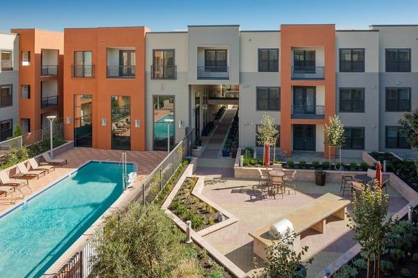 2BR/2BA Apartment on Tasman · San Jose photo 2