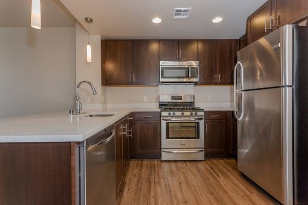 2BR/2BA Apartment on Tasman · San Jose