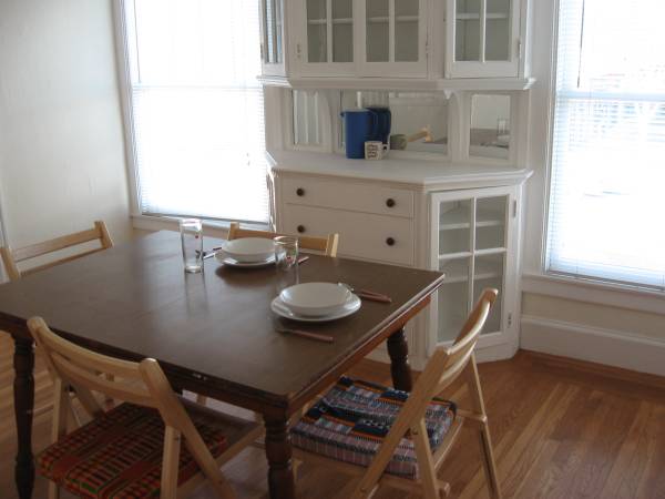 1BR/1BA Apartment · Oakland photo 5
