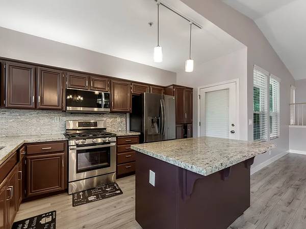 2BR/2BA Townhouse on Esparanza Way · San Jose photo 5