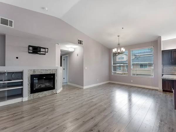 2BR/2BA Townhouse on Esparanza Way · San Jose photo 2