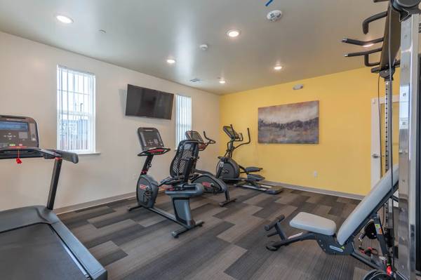 Apartments on Santa Rosa Avenue · Santa Rosa photo 4