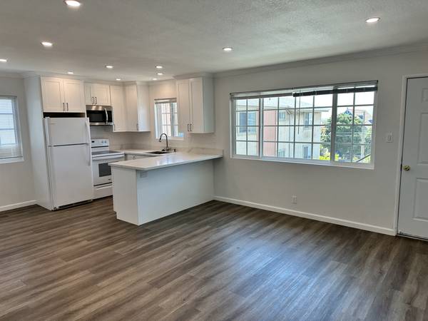 2BR/1BA Duplex · South San Francisco photo 3