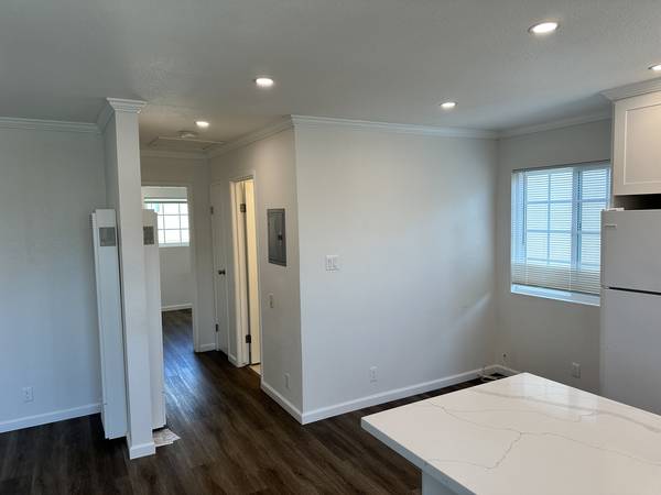 2BR/1BA Duplex · South San Francisco photo 5