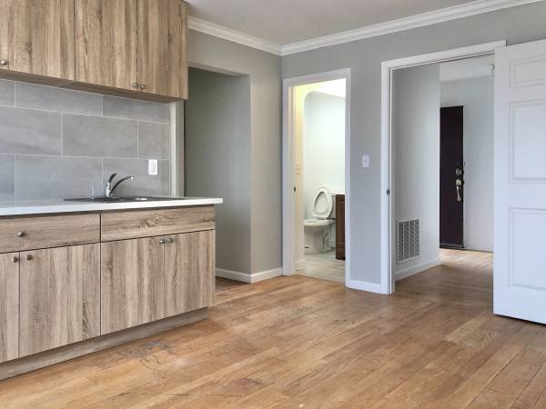2BR/1BA Single Family House · Daly City photo 3