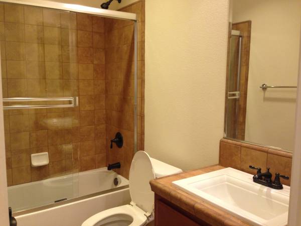 5BR/4BA Apartment · Knightsen photo 4