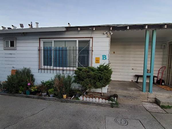 Apartments on 9th Ave · Oakland photo 2