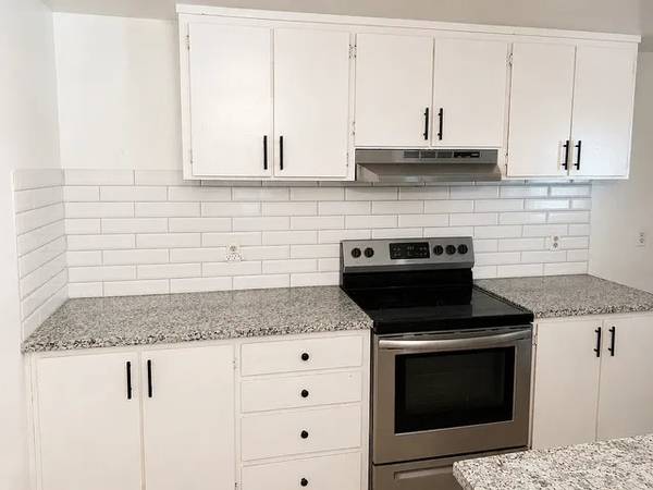 Condos on 4th Street · Saratoga photo 5