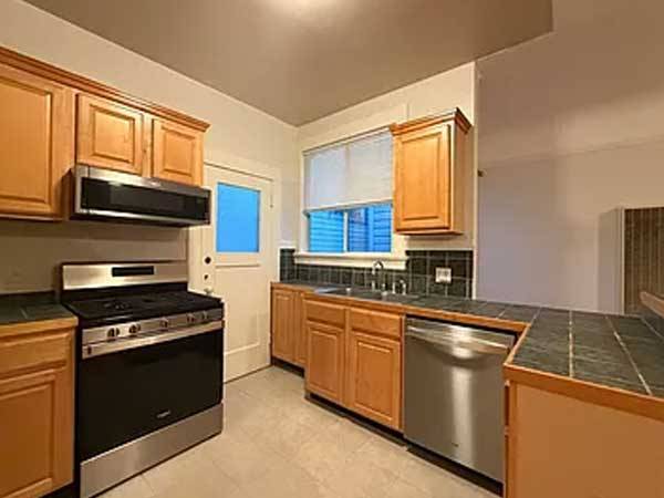 1BR/1BA Apartment on 17th Ave · San Francisco photo 2