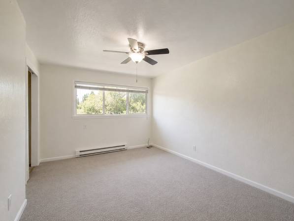 1BR/1BA Townhouse · Novato photo 3