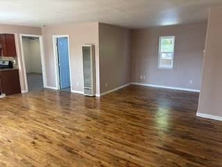 2BR/2BA Single Family House · Hayward photo 4