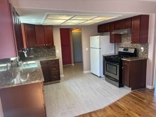 2BR/2BA Single Family House · Hayward photo 2