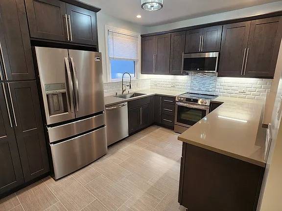 4BR/2BA Apartment on Turk St · San Francisco photo 2
