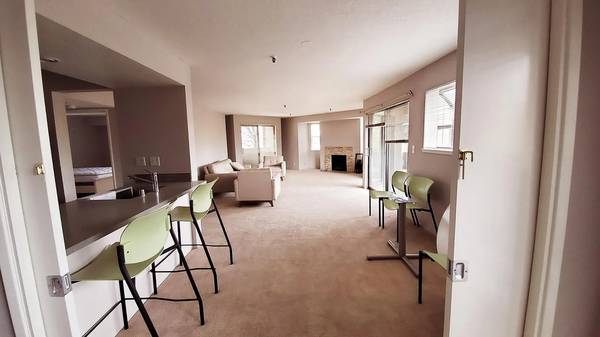 2BR/2BA Apartment · Palo Alto photo 2