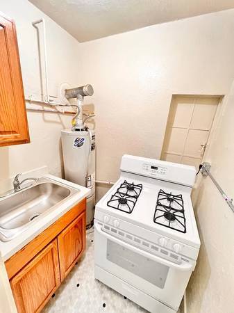 Wavecrest Lanai Apartments photo 2
