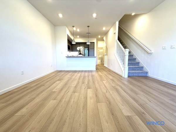 3BR/3BA Townhouse on Norbridge Ave · Hayward photo 4