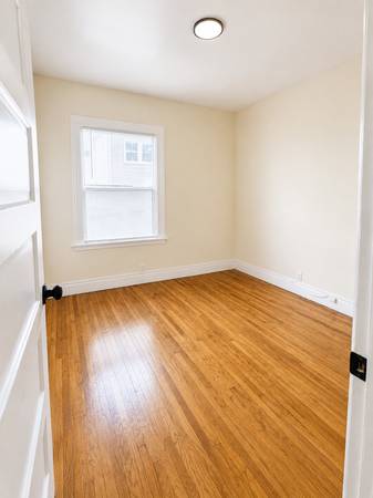 2BR/1BA Apartment on Magnolia St · Oakland photo 5
