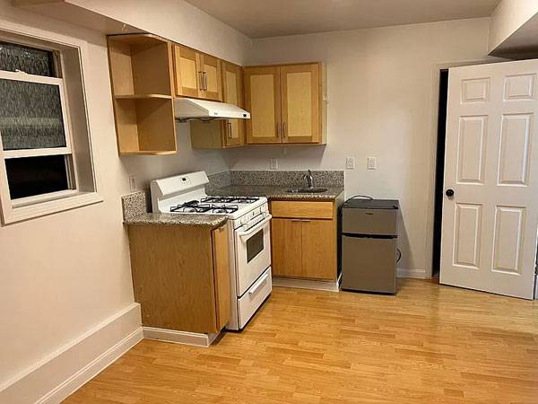 1BR/1BA Apartment on Baltimore Way · San Francisco photo 4