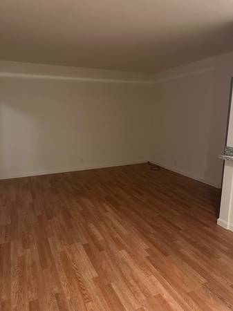 1BR/1BA Apartment · Greenbrae photo 2