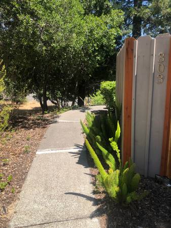 2BR/1BA Townhouse on Silvio Ln · Novato photo 5