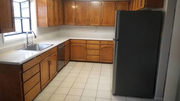 3BR/1BA Apartment · Freedom photo 3