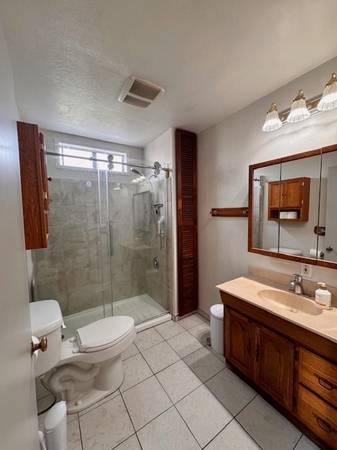 3BR/1BA Apartment · Freedom photo 2