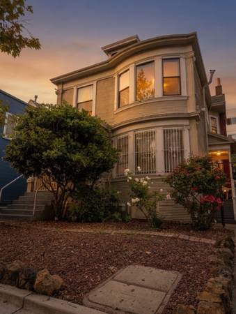 1BR/1BA Single Family House on Telegraph Ave · Oakland photo 3