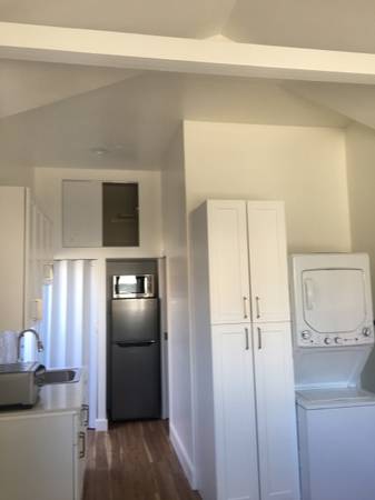 1BR/1BA In Law Adu on Hillside Avenue · Albany photo 2