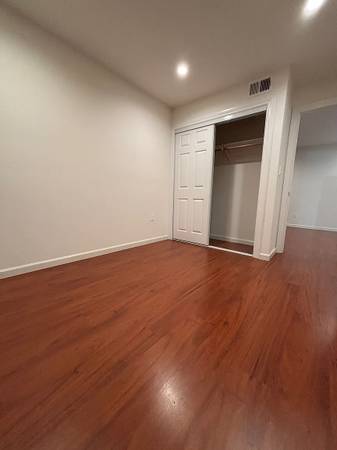 1BR/1BA Apartment on Commercial St · San Francisco photo 2